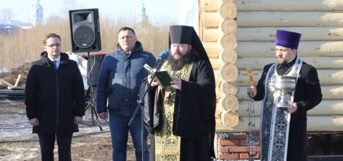 В Соликамске на берегу Усолки началось строительство «Соляной версты»